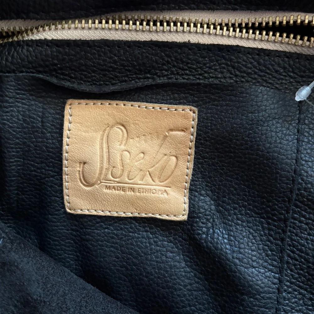 Sseko Leather Tote Bag in Black with Flaw